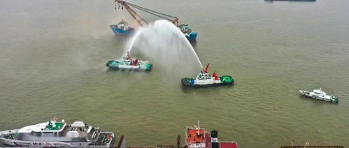 2020年南京市水上消防救生暨船载危险化学品事故应急专项演习成功举办